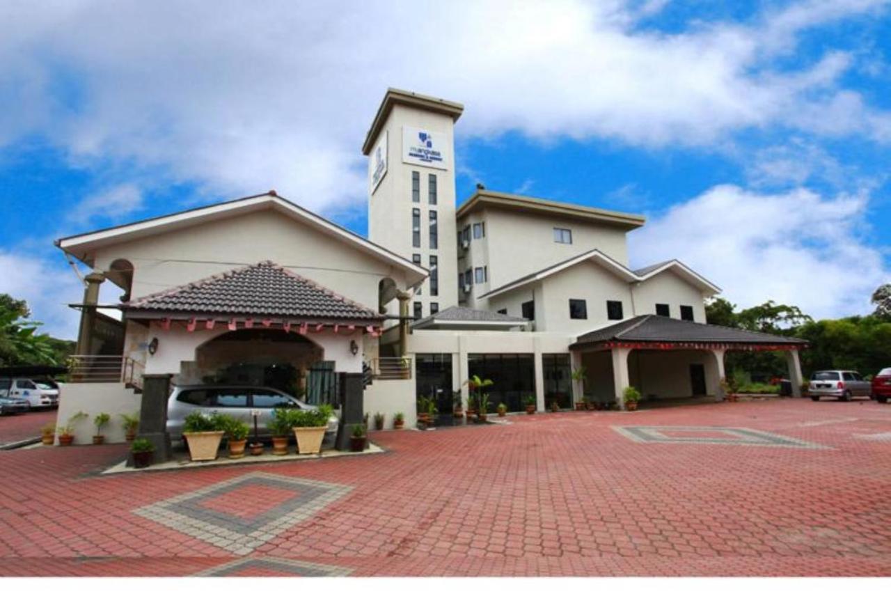Myangkasa Akademi & Resort