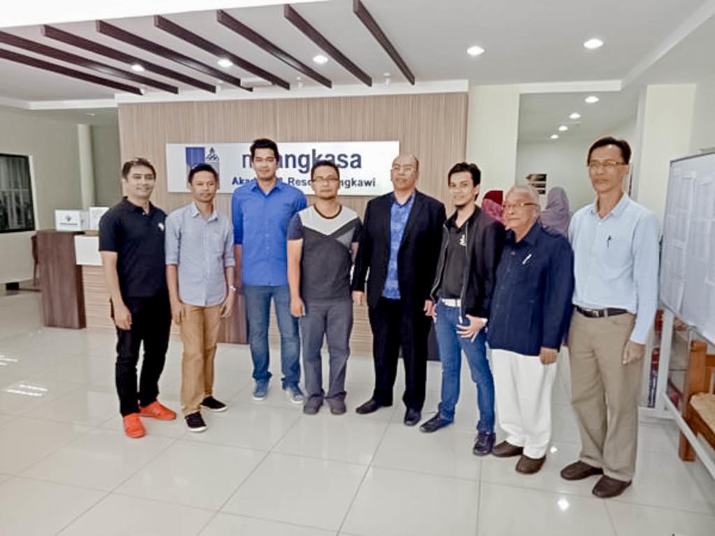 Myangkasa Akademi & 3* Pantai Cenang (Langkawi)